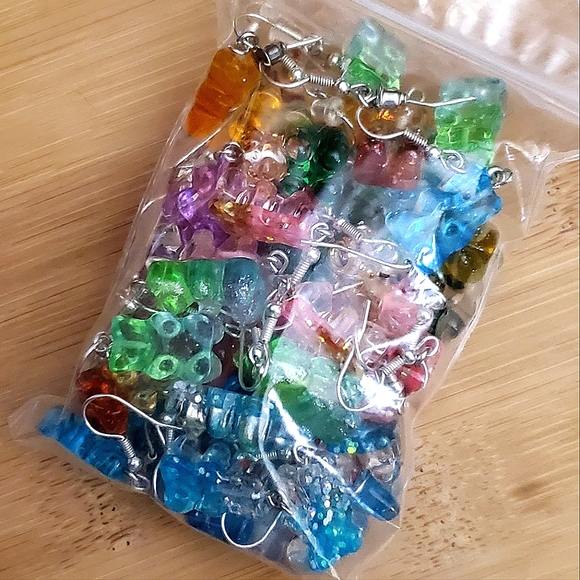 27 pair pack bundle of gummy bear 🐻 earrings. PRICE FIRM PLEASE. - Picture 3 of 3